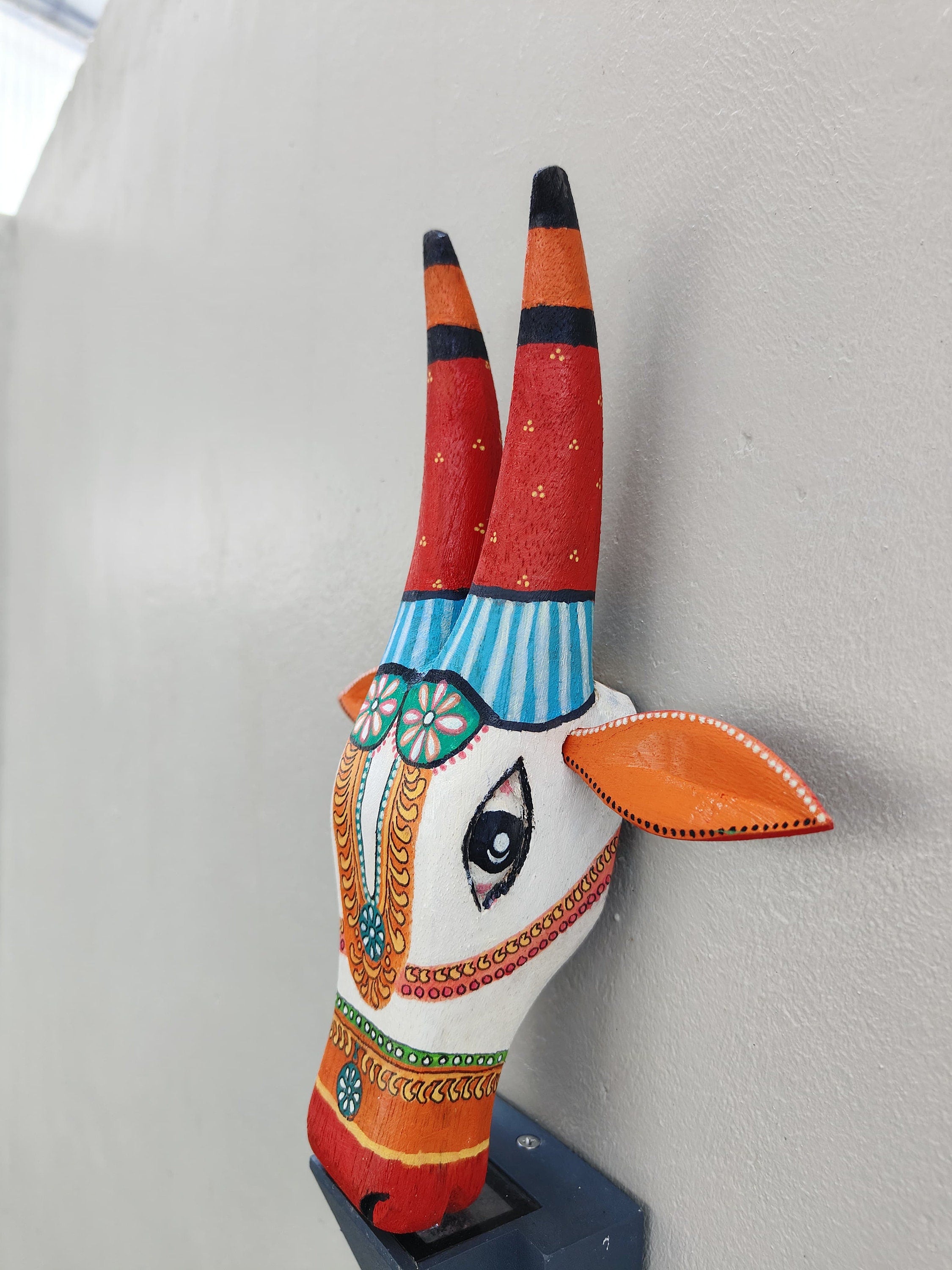 Mango Wood Bull Head Wall Hanging, Indian Jallikattu Art