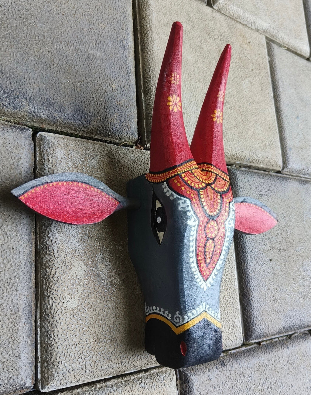 Mango Wood Bull Head Wall Art, Odisha Patachitra Style