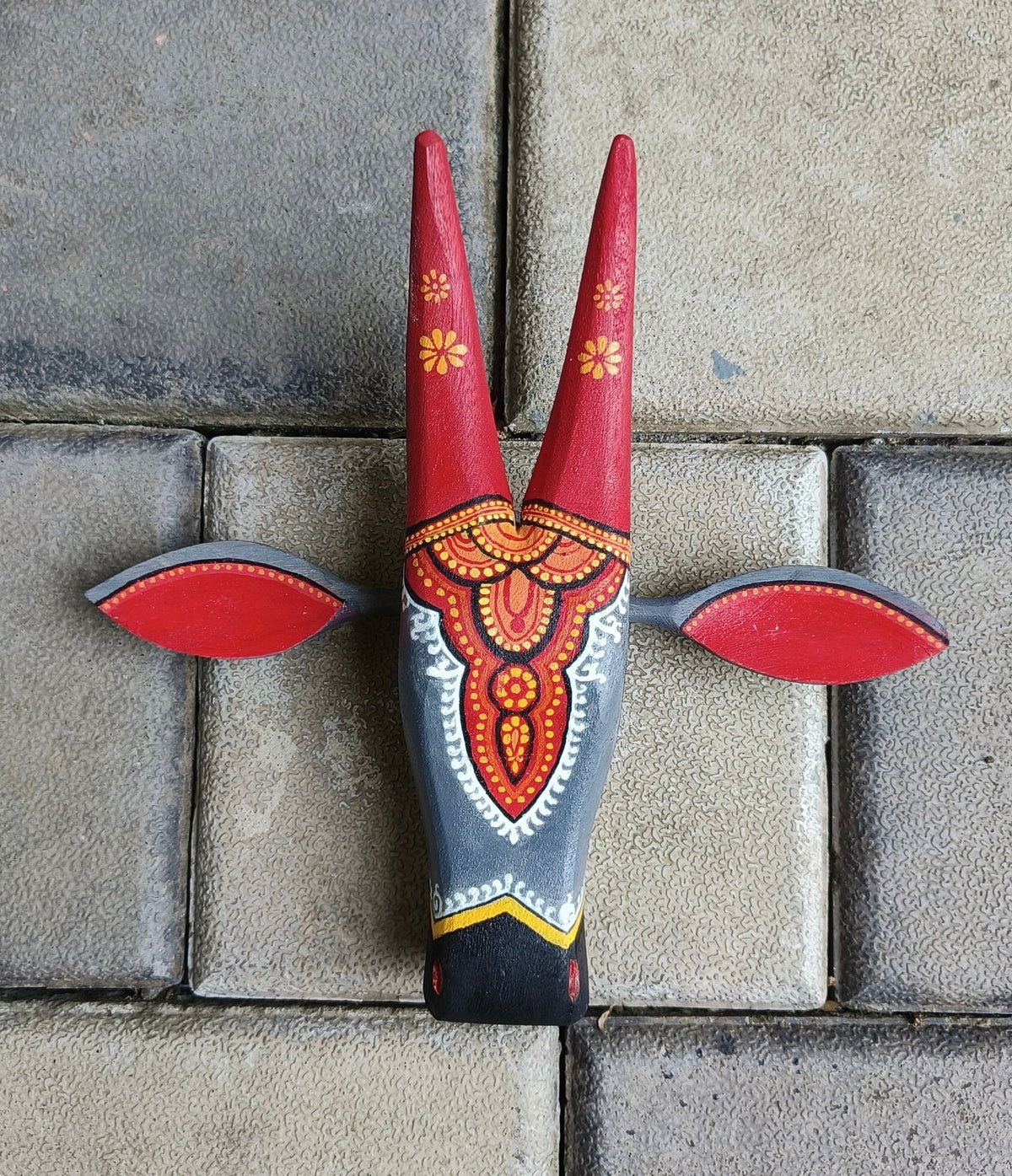 Mango Wood Bull Head Wall Art, Odisha Patachitra Style