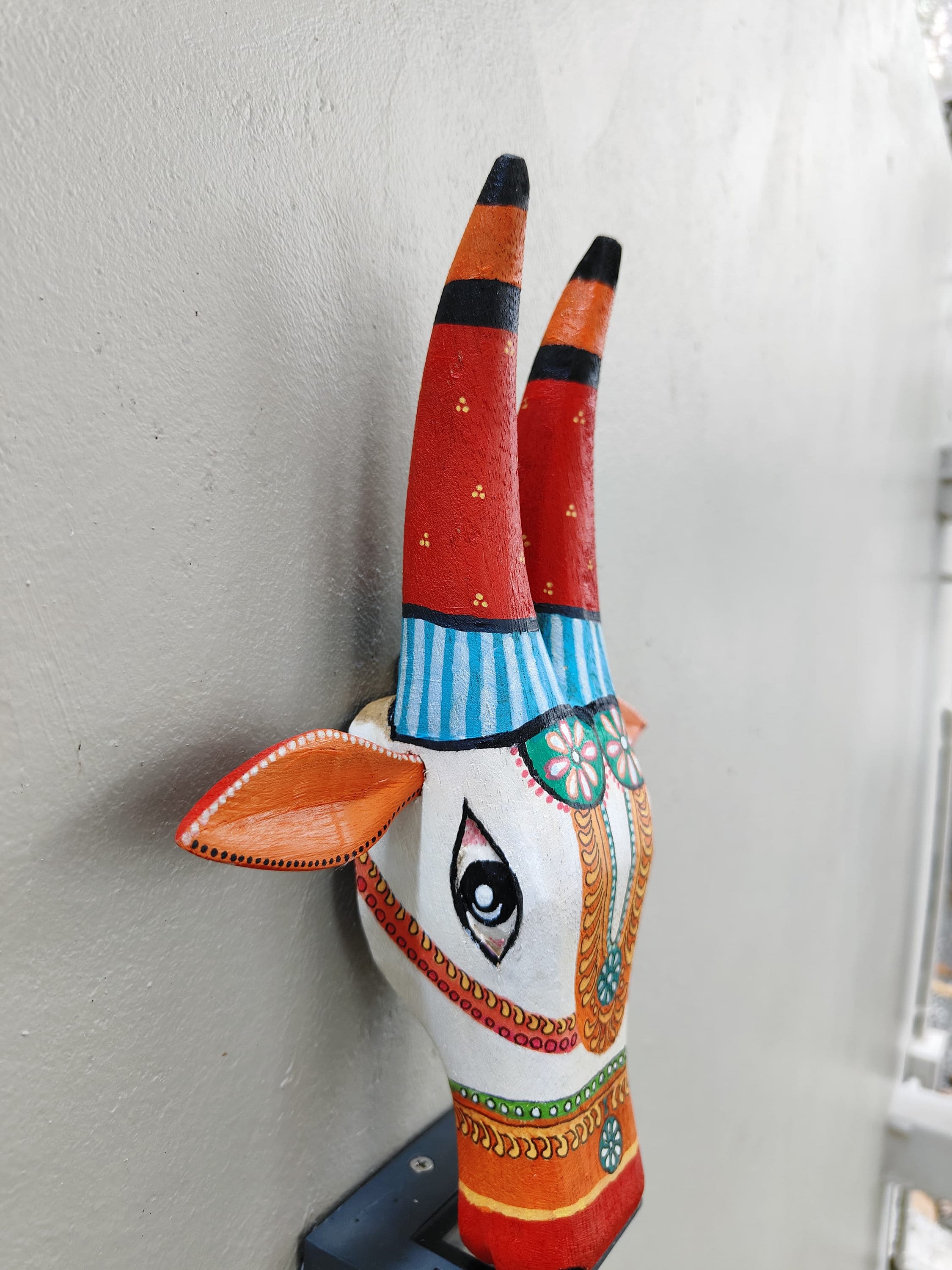 Mango Wood Bull Head Wall Hanging, Indian Jallikattu Art